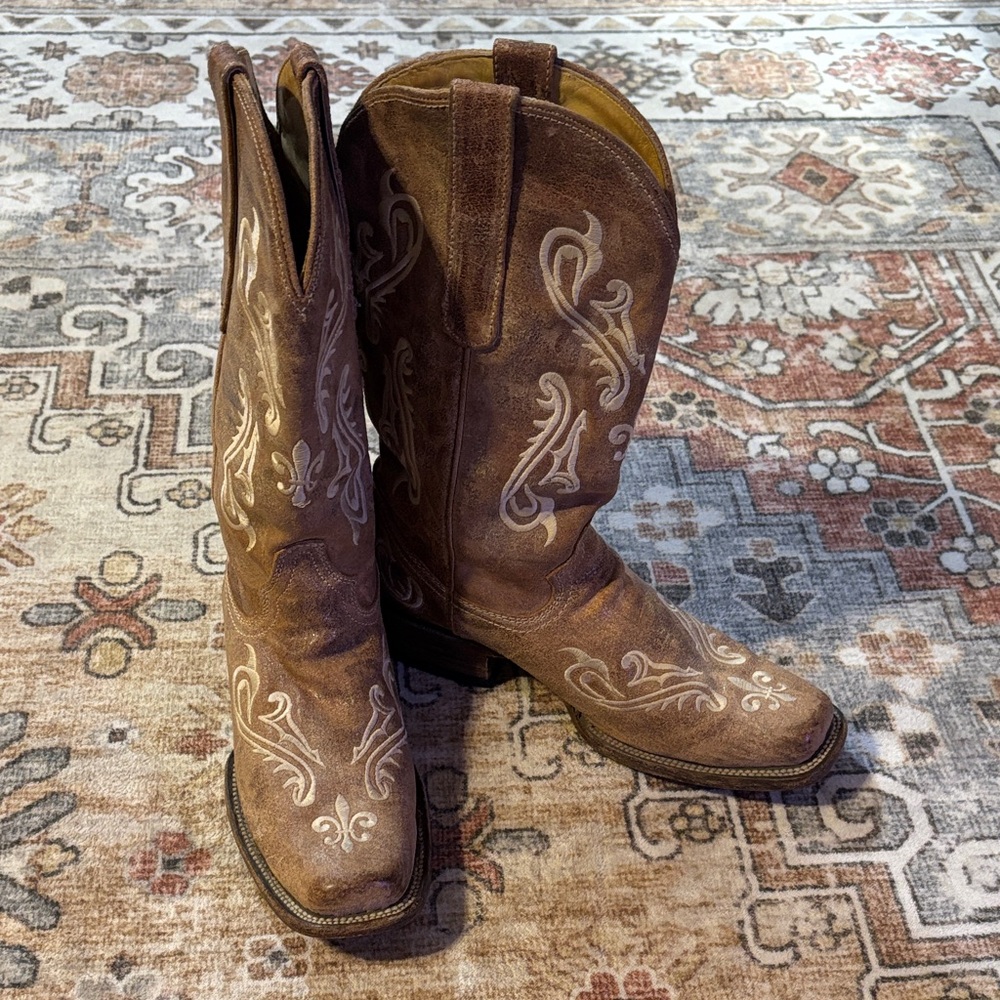 Corral Western Cowboy Boots with Embroidered Design